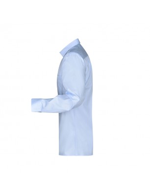 Easy-care, fashionable men's shirt