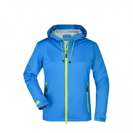 Ultra-light softshell jacket for extreme weather conditions