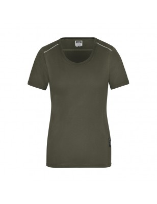 Hard-wearing and easy-care T-shirt with contrasting piping