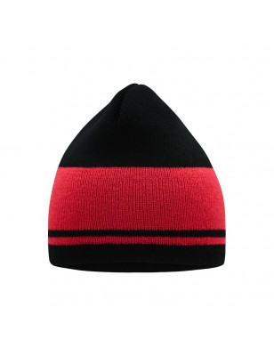 Classic knitted beanie with contrasting stripes