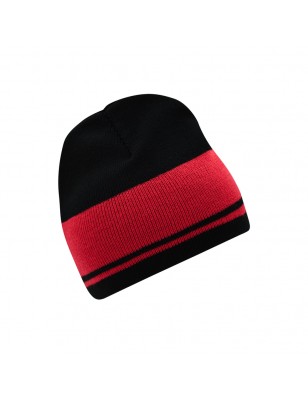 Classic knitted beanie with contrasting stripes