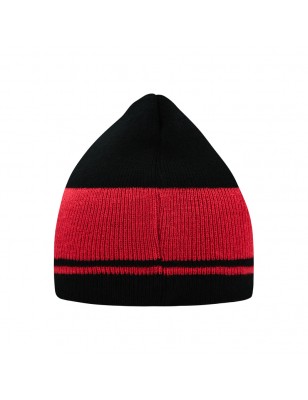 Classic knitted beanie with contrasting stripes