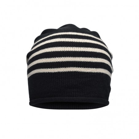 Elegant knitted beanie