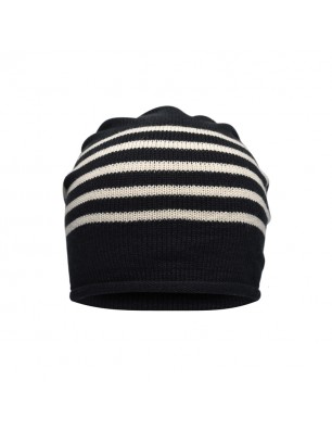 Elegant knitted beanie