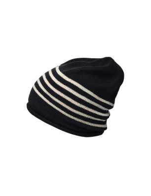 Elegant knitted beanie