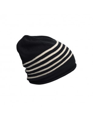 Elegant knitted beanie