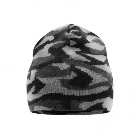 Classic knitted beanie in fashionable camouflage design