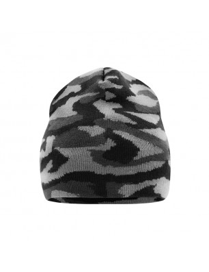 Classic knitted beanie in fashionable camouflage design