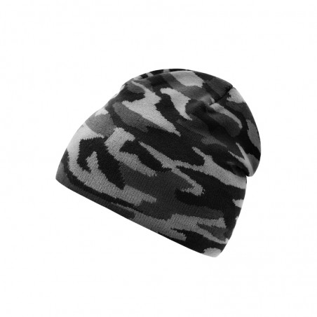 Classic knitted beanie in fashionable camouflage design