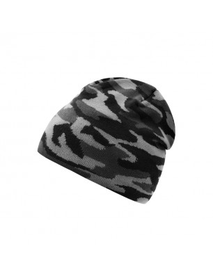 Classic knitted beanie in fashionable camouflage design