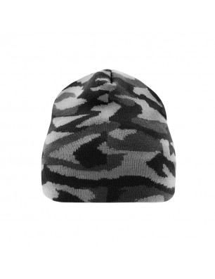 Classic knitted beanie in fashionable camouflage design