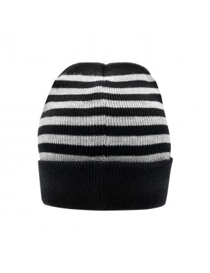 Classic knitted beanie with fashionable stripes