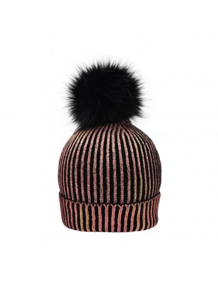 Knitted beanie in fashionable metallic look