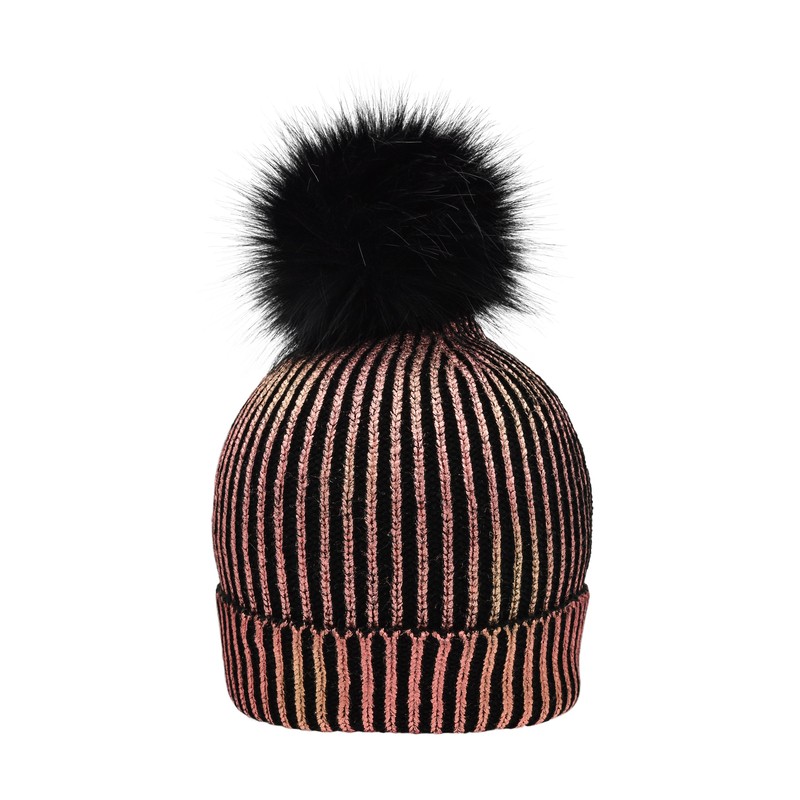 Knitted beanie in fashionable metallic look