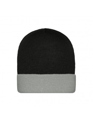 Classic knitted cap with brim