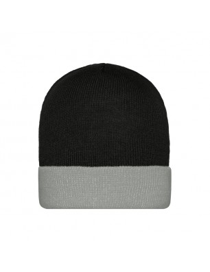 Classic knitted cap with brim