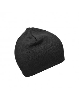 Close-fitting beanie without brim