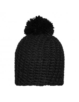 Crocheted cap with pompon