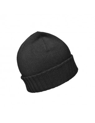 Elegant knitted hat with brim