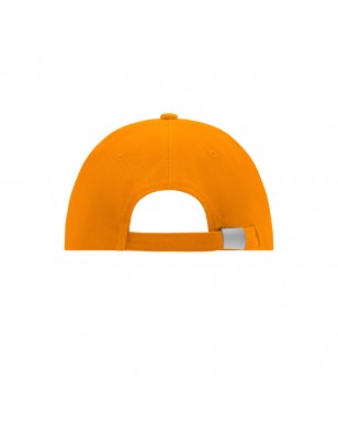 Classic cap with laminated front panels