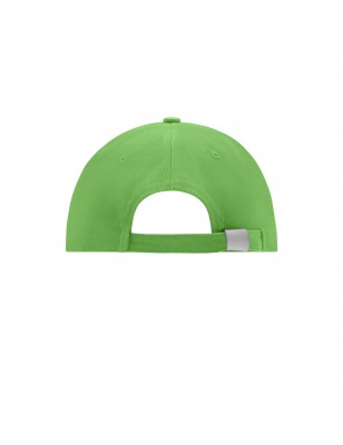 Classic 6 panel cap with close-fitting front panels