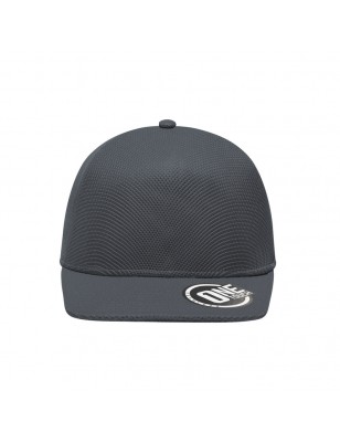 High-quality cap with seamless, pre-formed crown