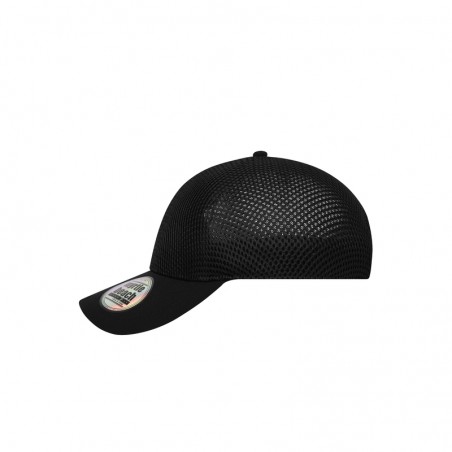 High-quality cap with seamless, pre-formed crown