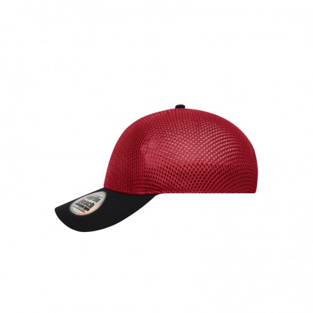 High-quality cap with seamless, pre-formed crown