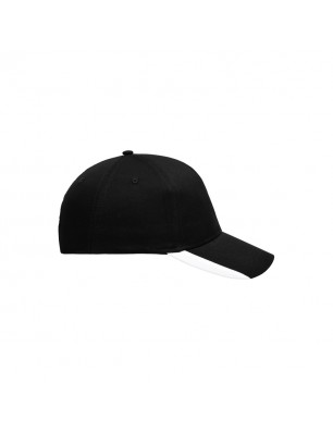 5 panel cap with contrasting stripes on the peak