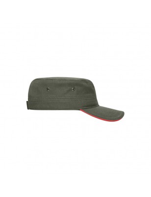 Sandwich cap in military style made of durable cotton canvas