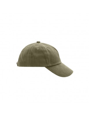 Trendy children's cap with a large peak