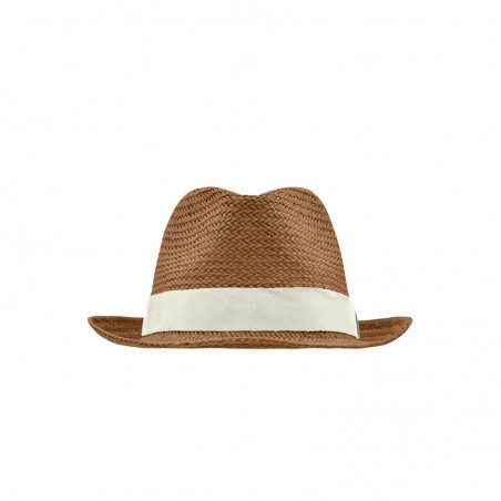 Hat in casual summer look