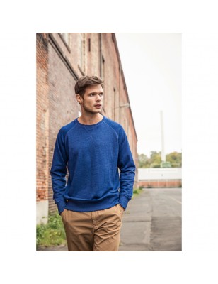 Classic sweatshirt with raglan sleeves