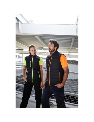 Softshell vest of attractive mixed materials