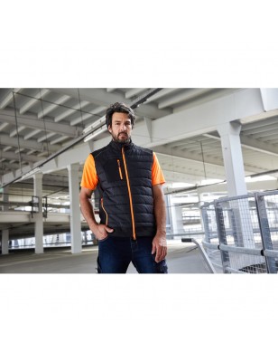 Softshell vest of attractive mixed materials