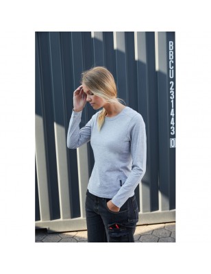 Durable and easy-care long-sleeved T-shirt