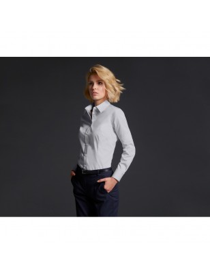 Easy-care long-sleeved blouse for business and leisure time