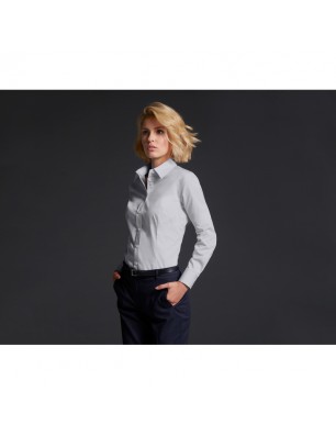 Easy-care long-sleeved blouse for business and leisure time