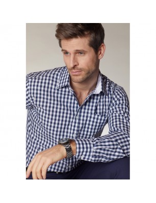 Fashionable checked shirt with uni-coloured insets on collar