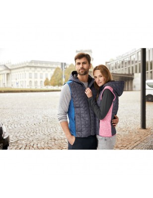 Vest in stylish material mix