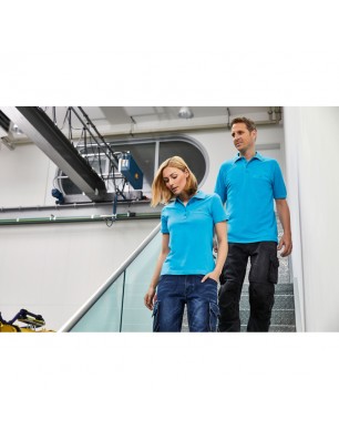 Durable, easy care poloshirt with breast pocket