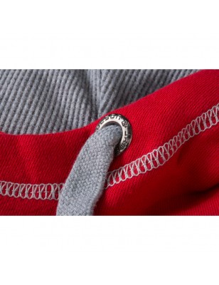 Hooded sweatshirt with fashionable contrasting seams