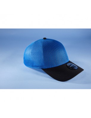 High-quality cap with seamless, pre-formed crown