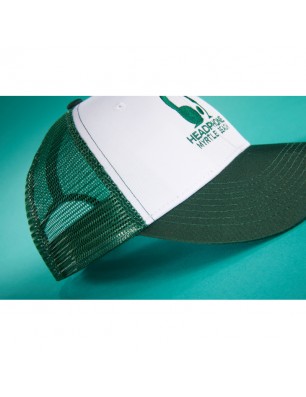 Trendy 6 panel mesh cap made of polycotton