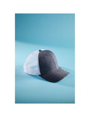 Stylish mesh cap in modern mélange look