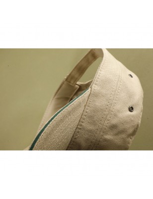 Sandwich cap in military style made of durable cotton canvas