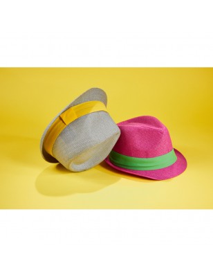 Stylish summer streetwear hat with wide contrasting hatband