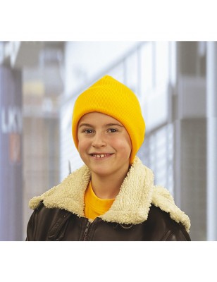 Classic knitted cap for children