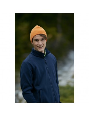 Slim-fitting knitted cap without brim