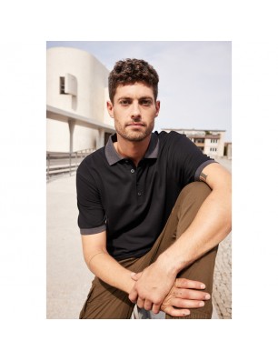 Classic polo shirt with contrasting collar and cuffs in piqué